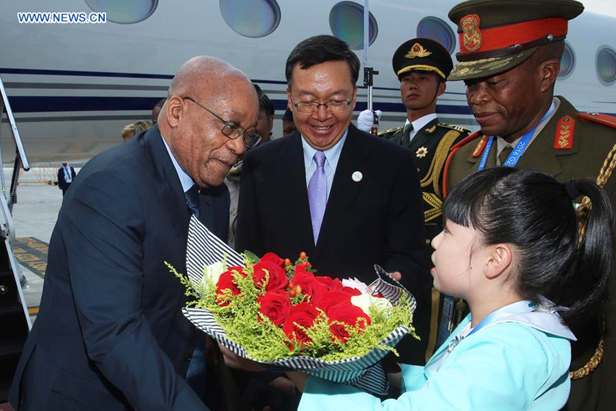 Flower children greet world leaders in Hangzhou