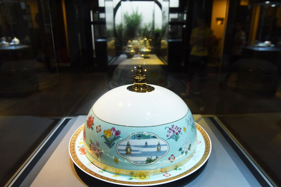 G20 state banquet chinaware available for pre-order