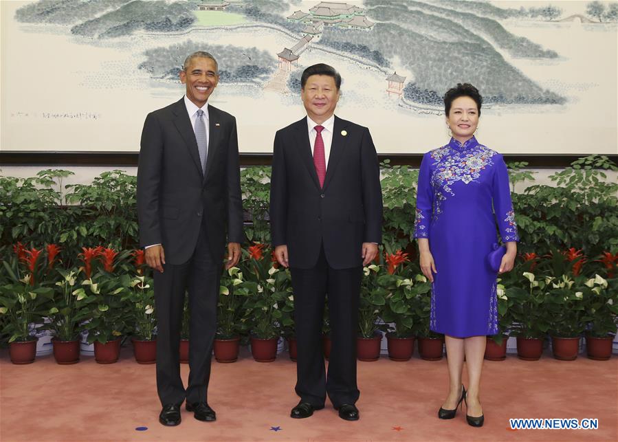 Xi Jinping, Peng Liyuan greet honored guests for G20 Summit before banquet