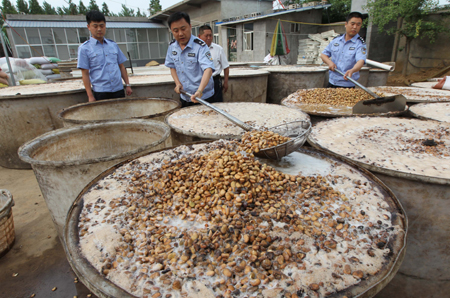 State Council improves food safety