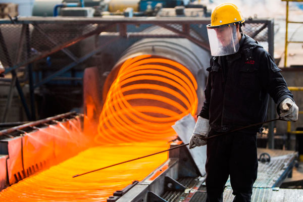 Steelmakers continue capacity cuts