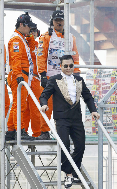 Psy brings 'Gangnam Style' to F1