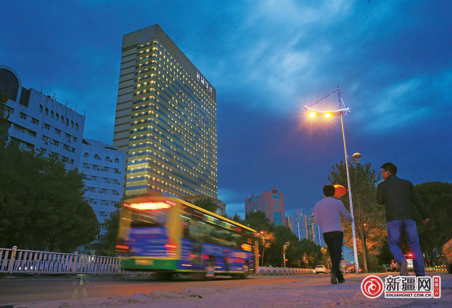 Night Urumqi picturesque in the illumination