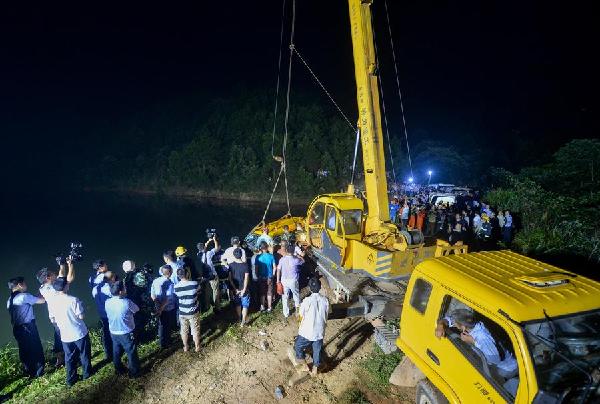 11 dead in China kindergarten bus accident