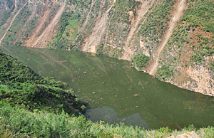 Children's life in Yunnan's quake-hit zone