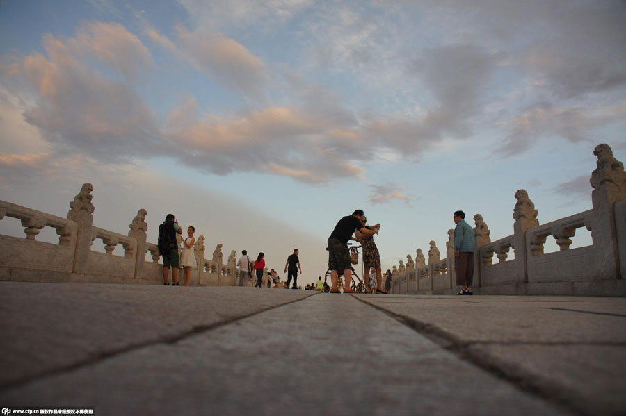 Clear blue sky reveals Beijing's beauty