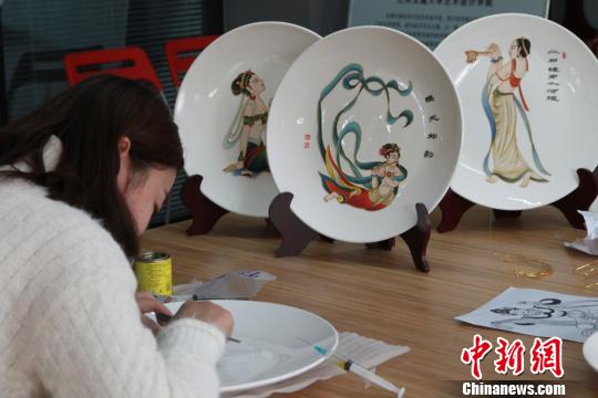 Gansu university sets up handicraft courses