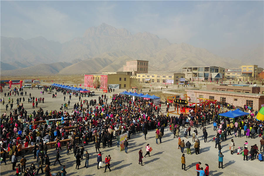 Huge lamb stew in Ningxia Hui autonomous region