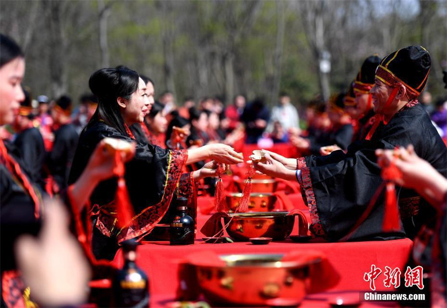 Tying the knot in Han-style