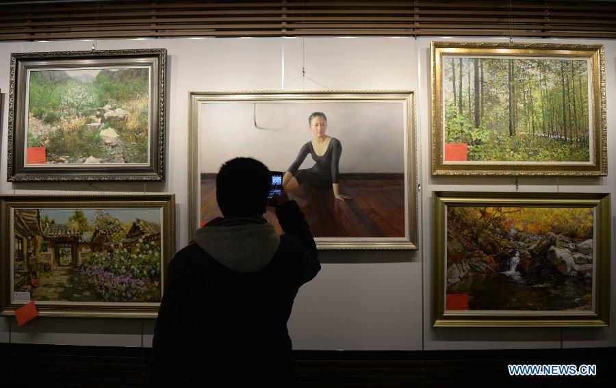 DPRK oil paintings displayed in China's Hebei