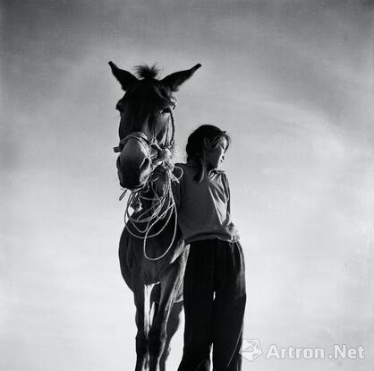 Photo exhibition charts decades of changes in China