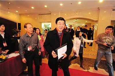 孟學農再度復出后首次在媒體面前亮相(圖)