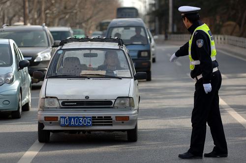 西安嚴查警車違規[組圖]