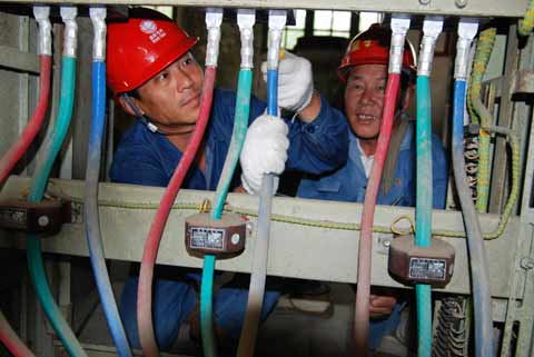 河南潢川電業局確保汛期安全供電