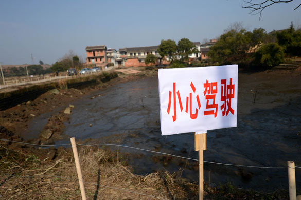 江西貴溪幼兒園校車側翻事故相關責任人已被停職檢查