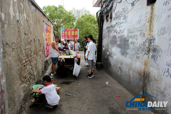 武漢：大叔微博曬雞蛋灌餅做法走紅 欲開漢版肯德基