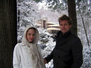 Pitt, Jolie tour Wright's masterpiece