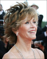 Jane Fonda accepts lifetime achievement award in Cannes