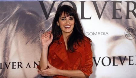 Actress Penelope Cruz gives birth to baby girl