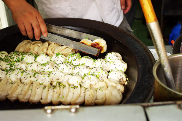 Eat your way across Shanghai on foot