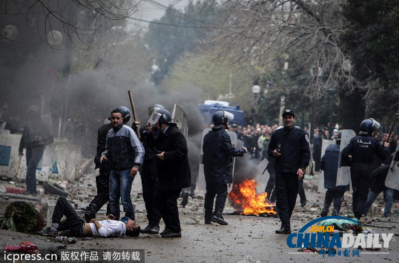 為爭住房惹禍端 阿爾及利亞民眾與警察發生激烈沖突