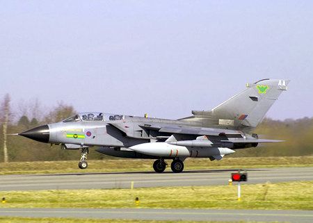 英空軍“狂風”戰機裝配3D打印零件成功試飛