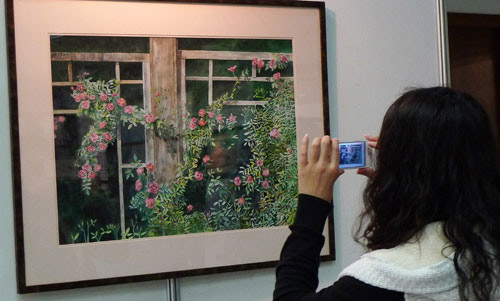 Hong Kong painter's work exhibited at Peking University