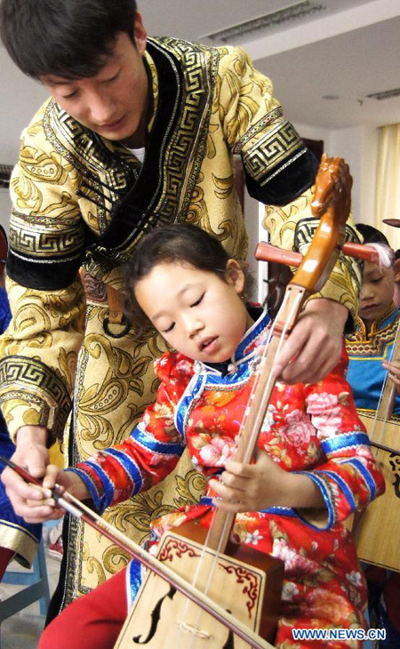 Mongolian culture courses taught in Hohhot