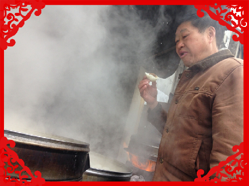 Folk customs during Spring Festival in Huahuang