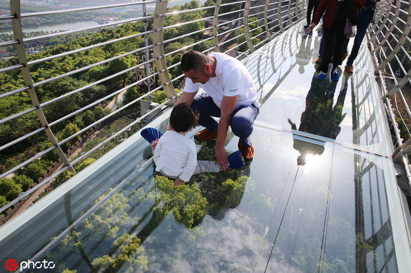 Breathtaking glass bridge in Wuxi