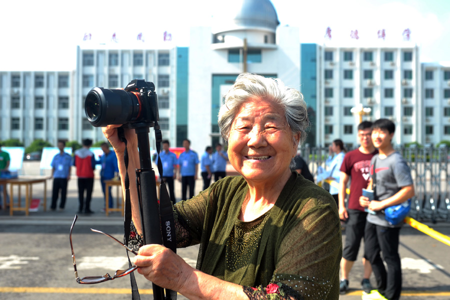 Scenes from the most important test in China