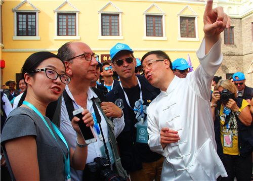 Worldwide photographers experience TCM in Shandong