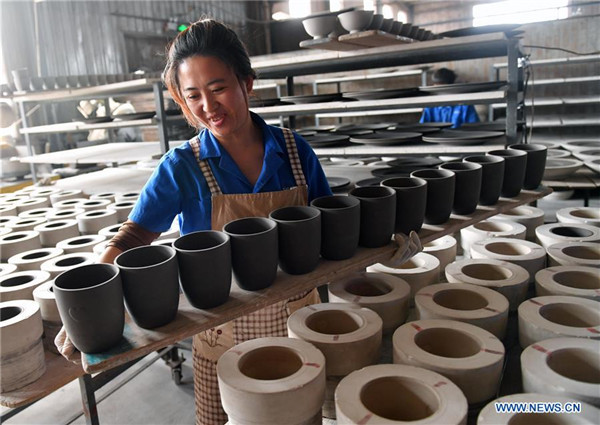 In pics: Shell porcelain production in China's Shandong