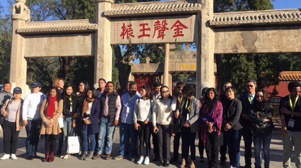 In pics: Foreign media visit World heritage of Confucian sites in Qufu