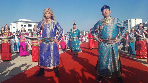 Grand ceremony to showcase traditional Mongolian costumes