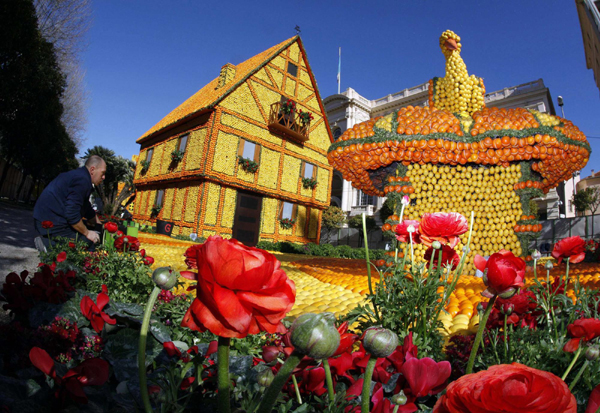 Lemon festival kicks off in France