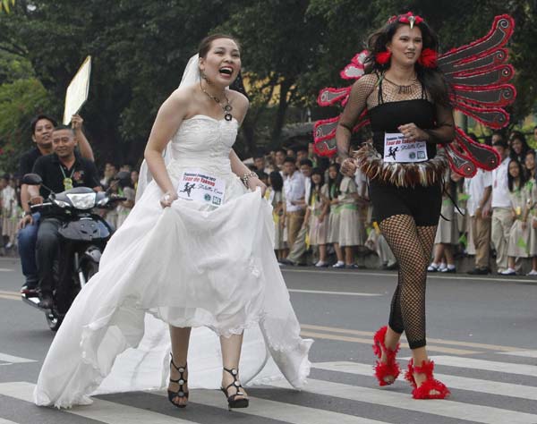 High heel race is such a drag