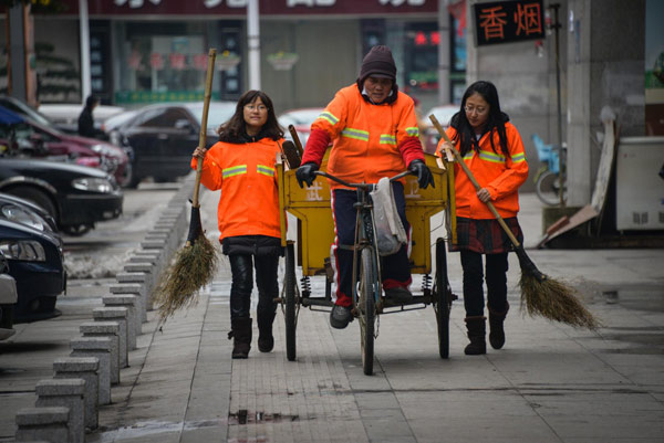 Civil servants allocated to clean streets