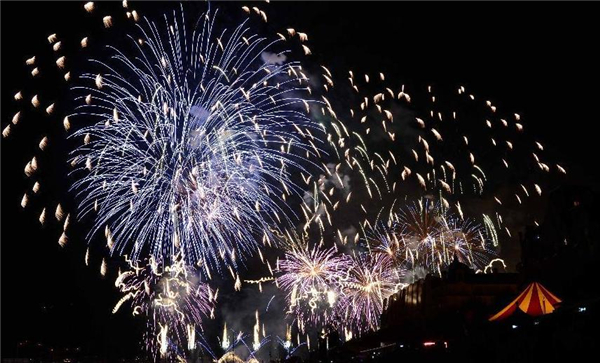 Festival fireworks displayed in Geneva