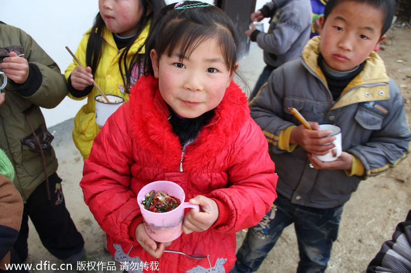 Mountain kids should receive hot lunch