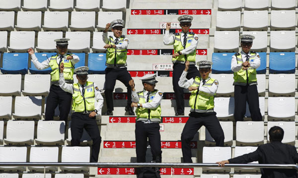 'Gangnam Style' hits South Korean F1 Grand Prix