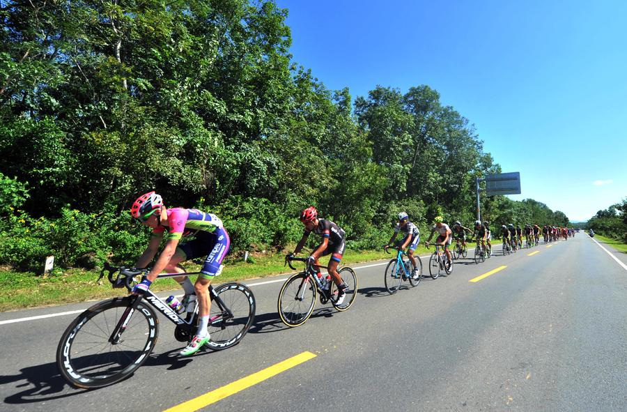 Cyclists compete during 2016 Tour of Hainan Intl Road Cycling Race