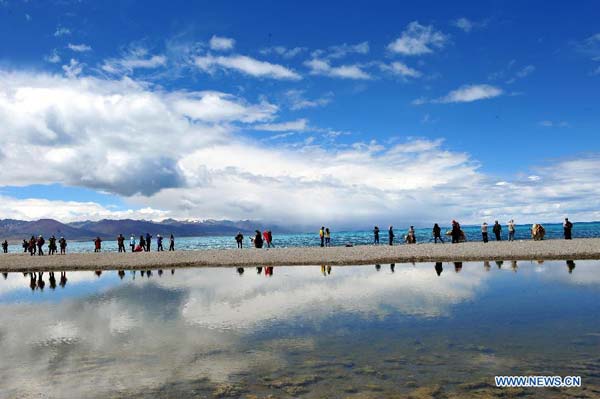 Nam Co Lake embraces tourism peak in Tibet