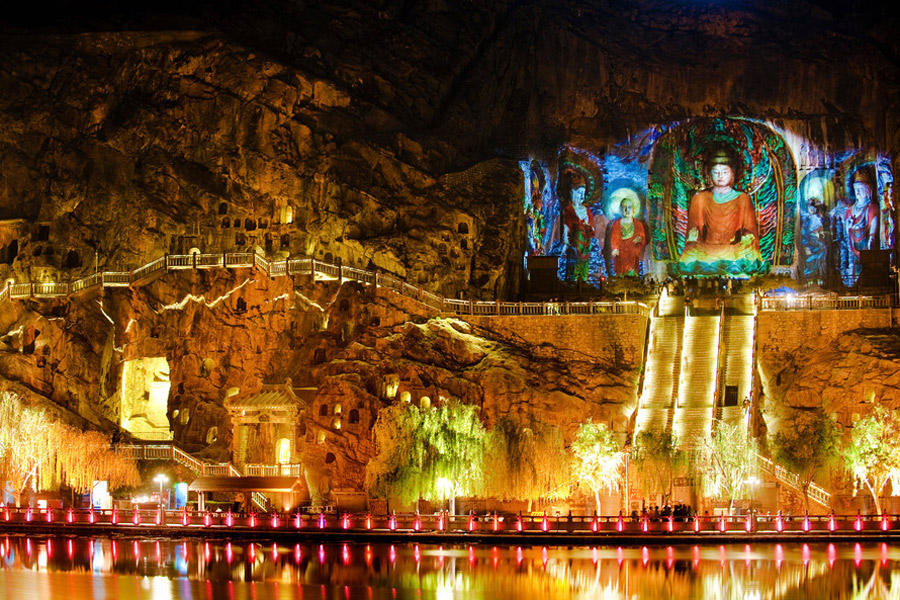 Night view of Longmen Grottoes