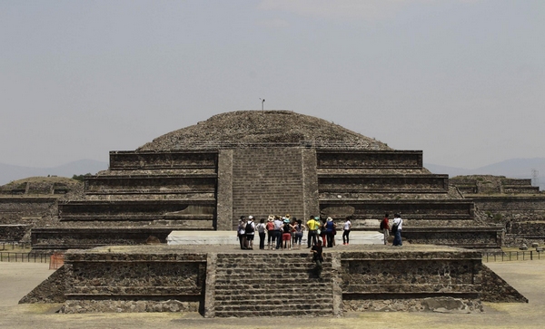 Robot discovers 3 ancient chambers at Teotihuacan