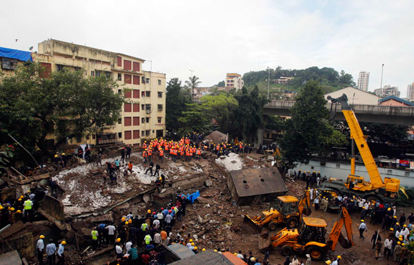 1 killed, 50 trapped in building collapse in Mumbai