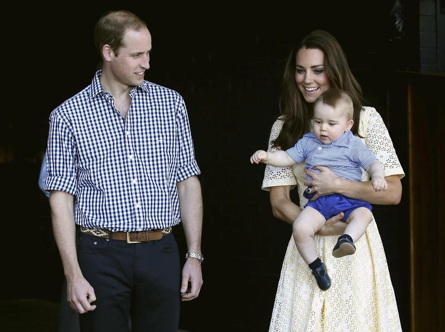 William, Kate and George tour Sydney's Taronga Zoo