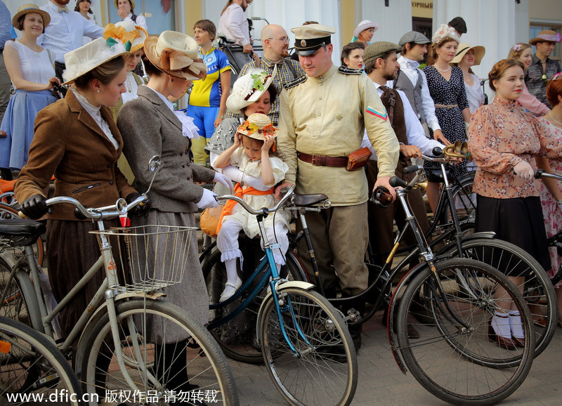 Treat yourself with vintage at St. Petersburg Tweed Run