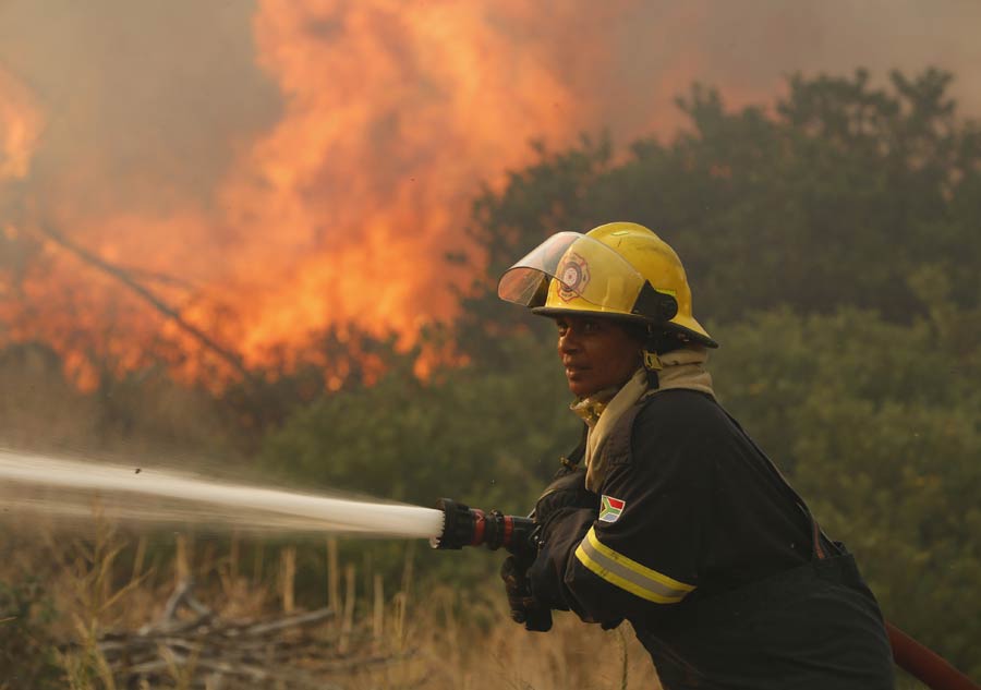 Cape Town ravaged by bushfire