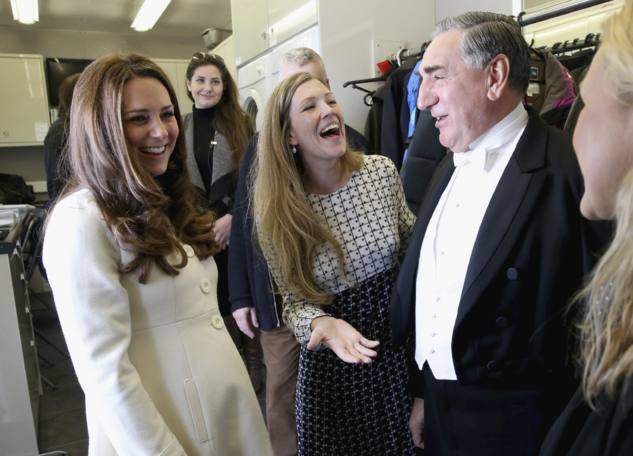 Downton Abbey fan Kate Middleton visits set of hit TV show